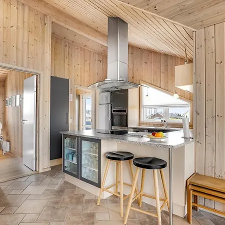 Amazing In Frstrup With 4 Bedrooms, Sauna And Wifi Lild Strand