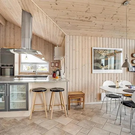 Amazing In Frstrup With 4 Bedrooms, Sauna And Wifi Σπίτι διακοπών